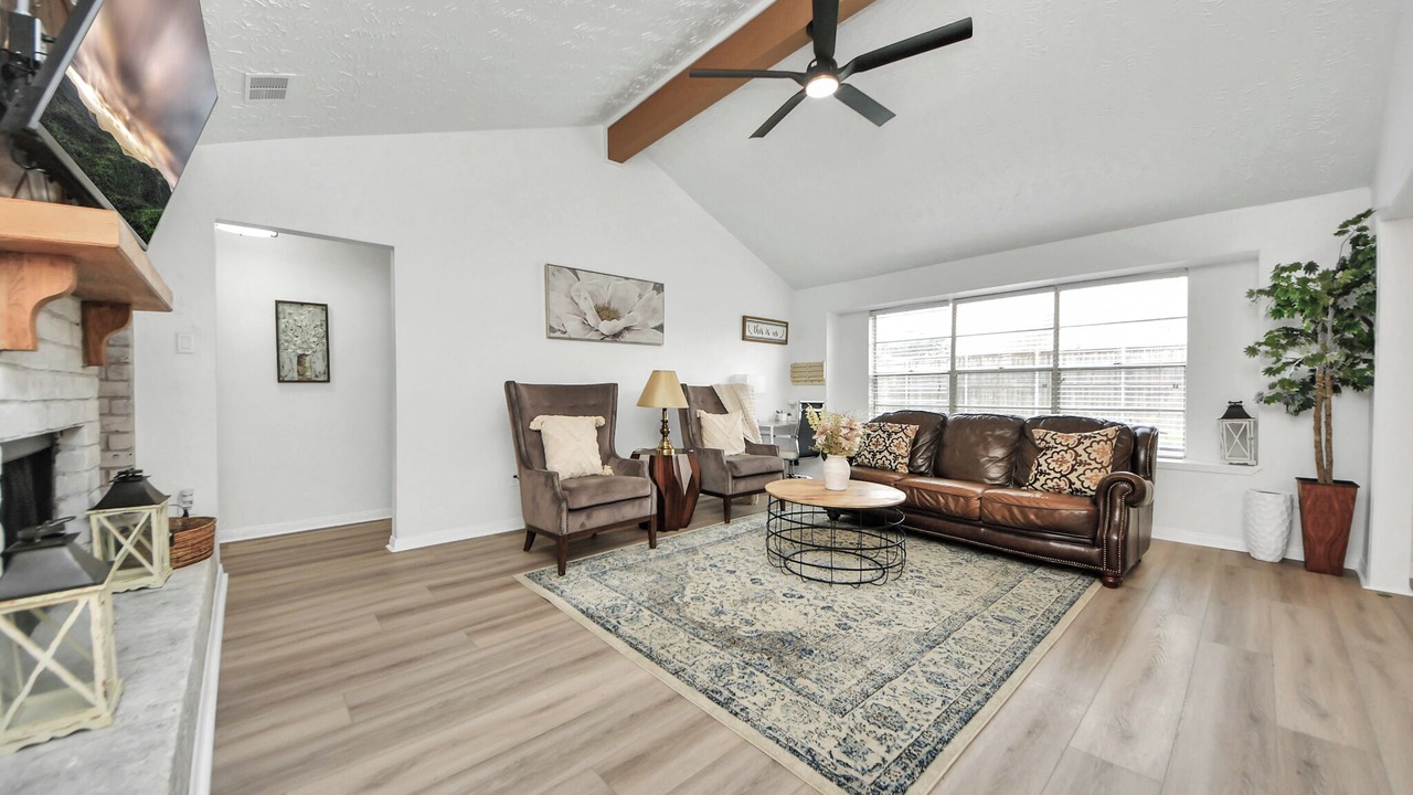 Photo of Livingroom in Barker