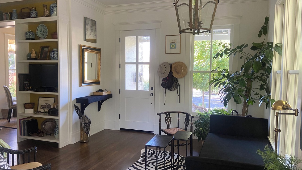 Photo of Livingroom in St. Helena