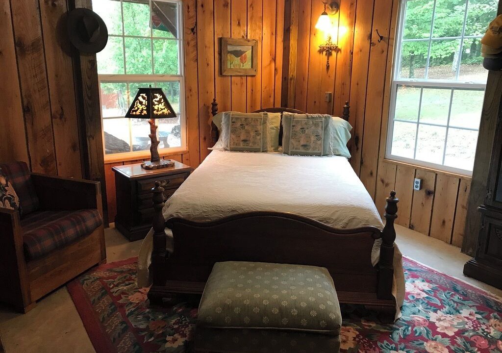 Photo of Bedroom in Floyd