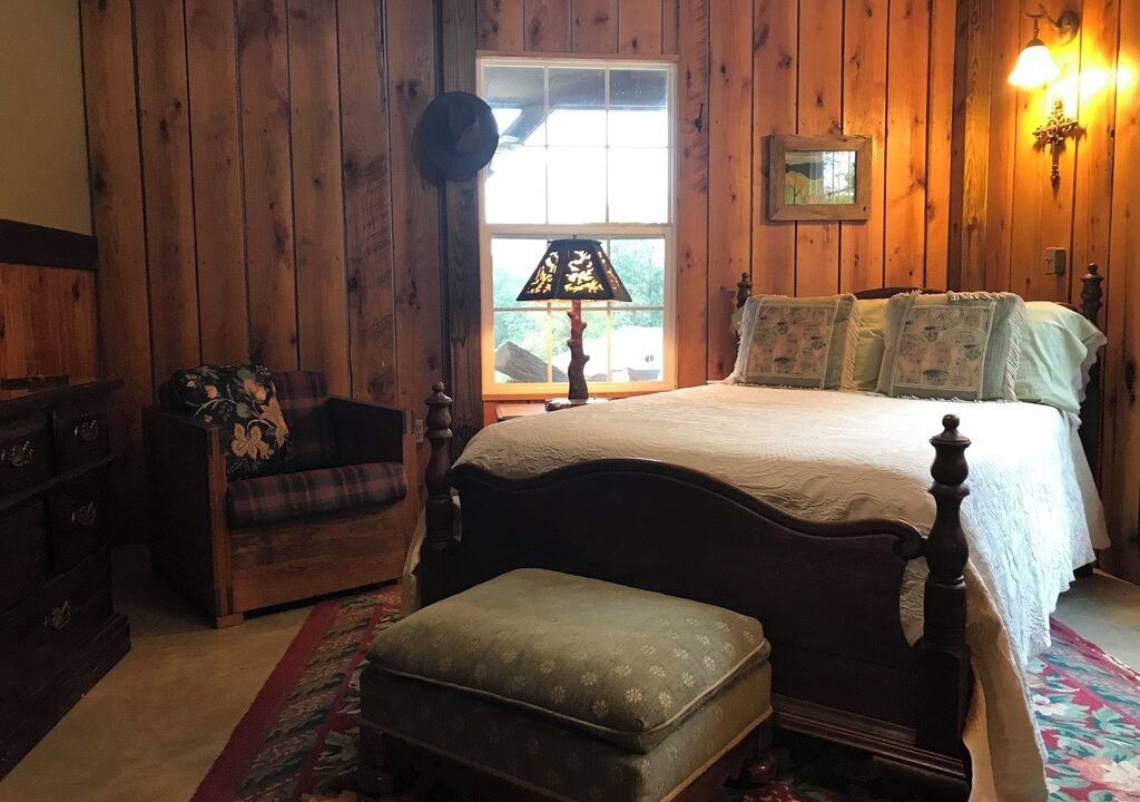Photo of Bedroom in Floyd
