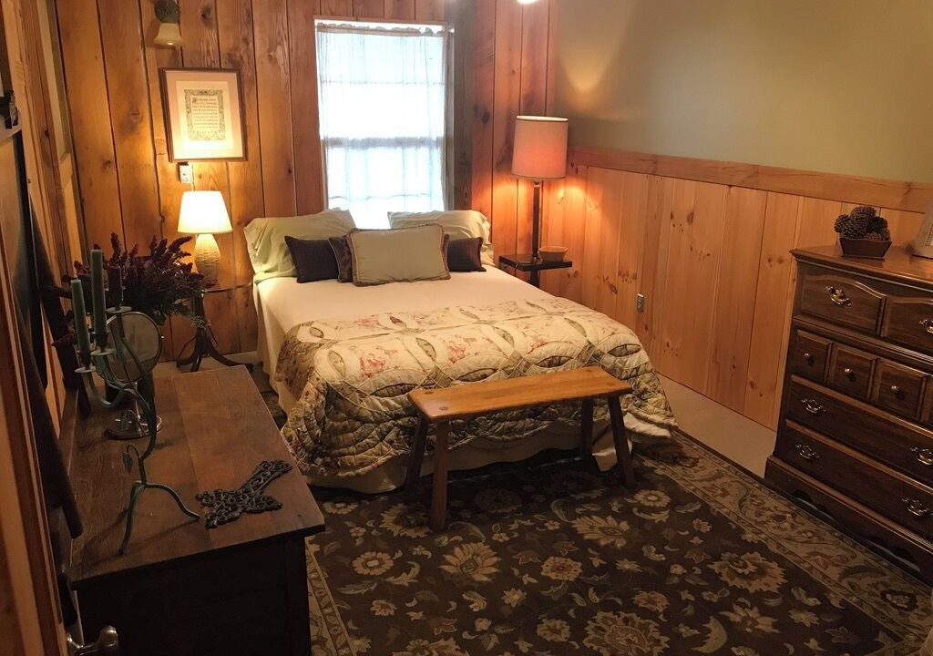 Photo of Bedroom in Floyd