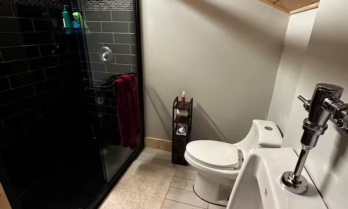 Photo of Bathroom in Mount Vernon