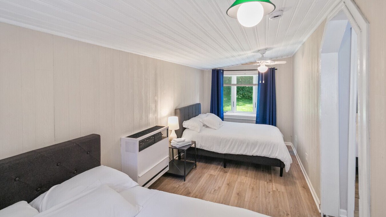 Photo of Bedroom in Russell