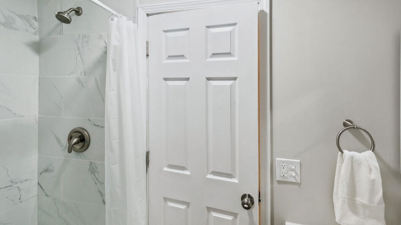 Photo of Bathroom in Russell