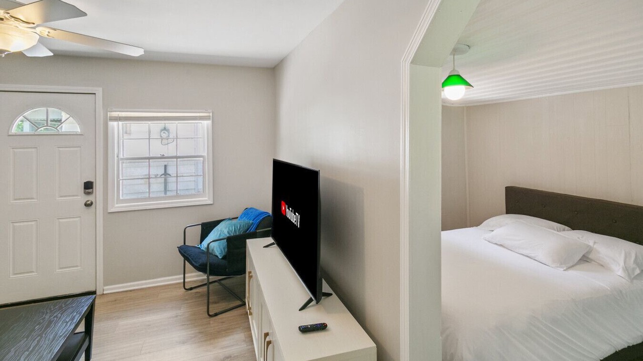 Photo of Bedroom in Russell
