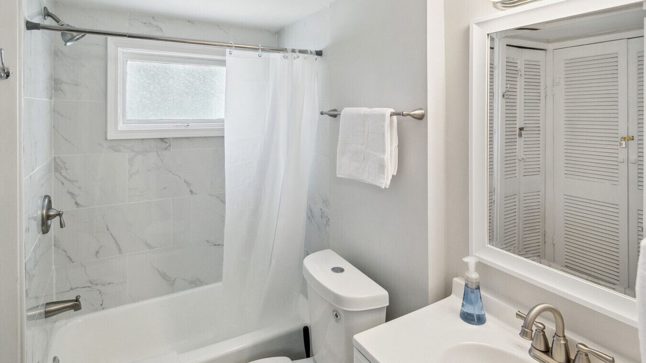 Photo of Bathroom in Russell
