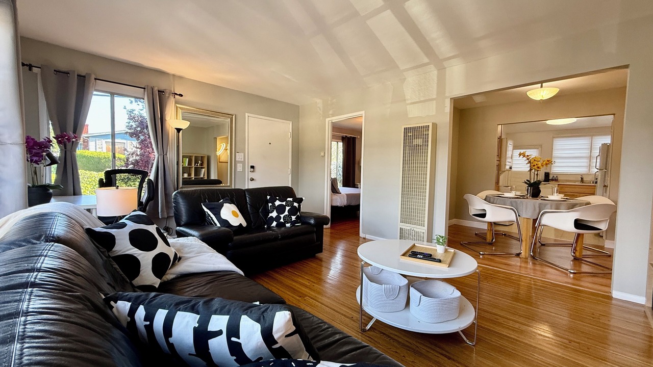 Photo of Livingroom in Richmond Annex