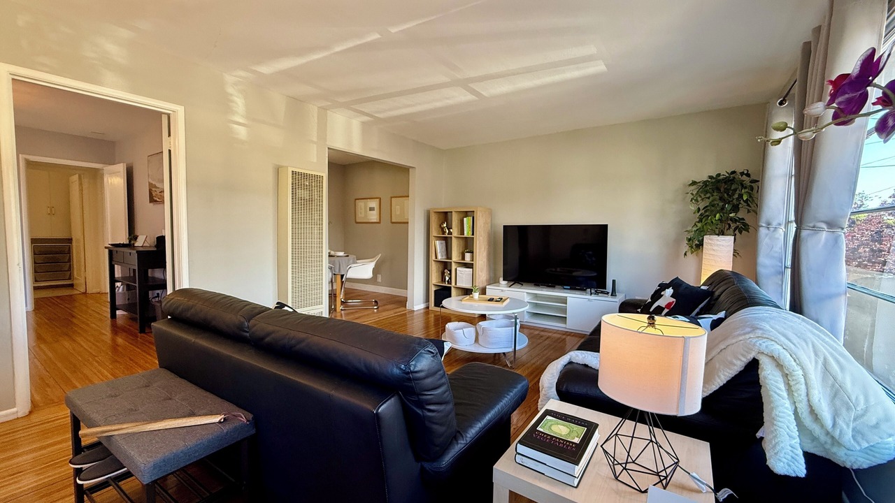 Photo of Livingroom in Richmond Annex