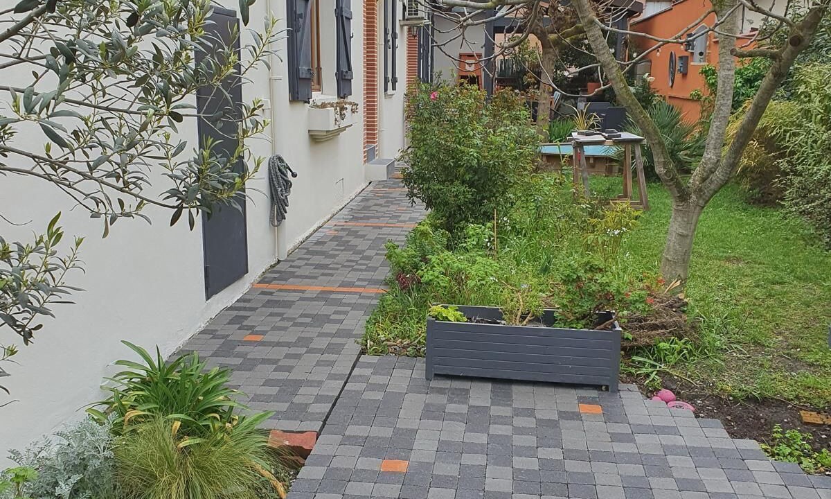 Photo of Patio Balcony in Minimes - Barriere de Paris