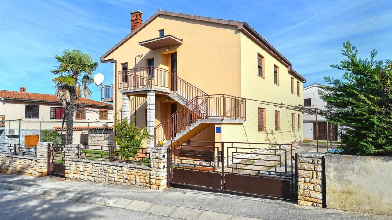 Photo of Outdoor in Peroj