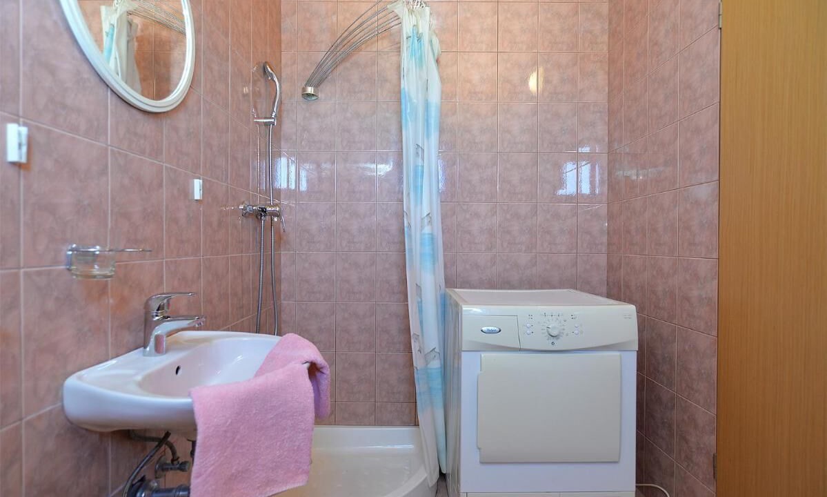 Photo of Bathroom in Peroj