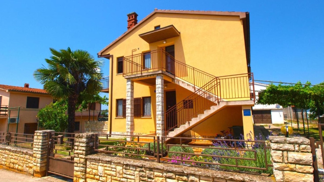 Photo of Outdoor in Peroj