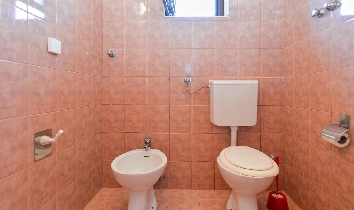 Photo of Bathroom in Peroj