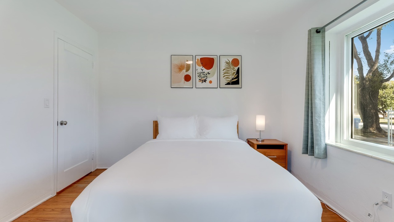 Photo of Bedroom in The Roads