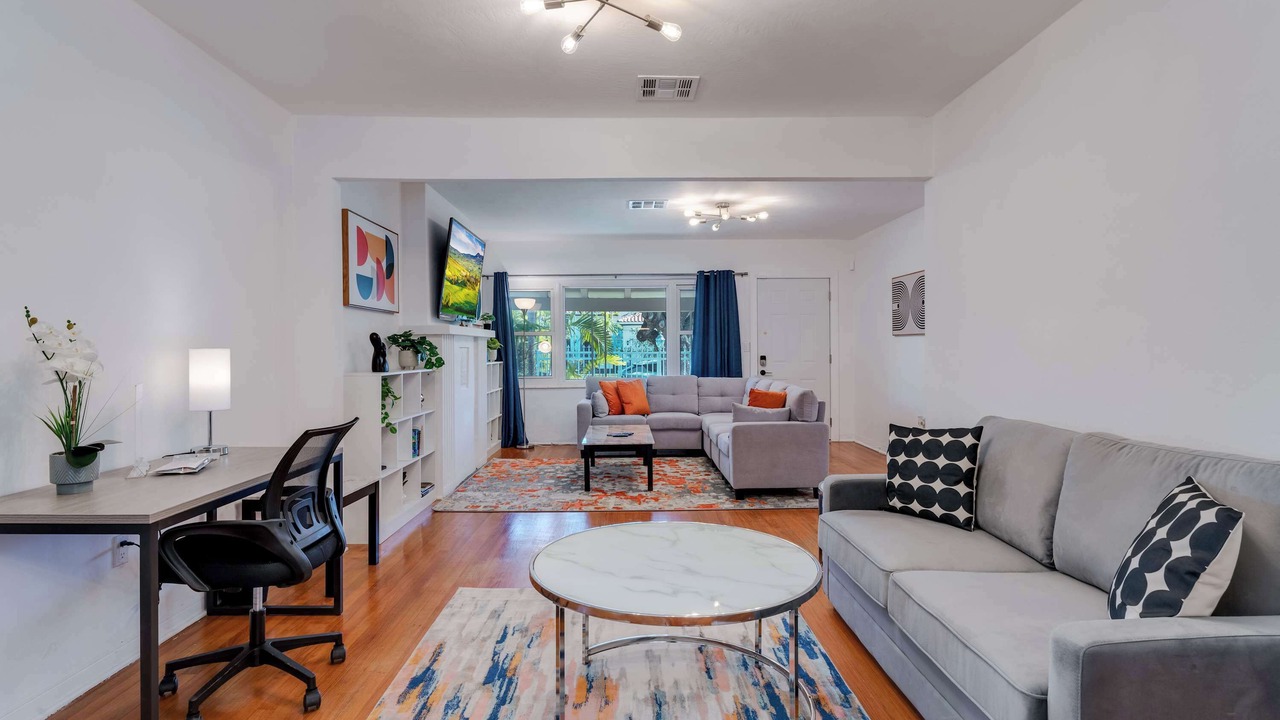 Photo of Livingroom in The Roads