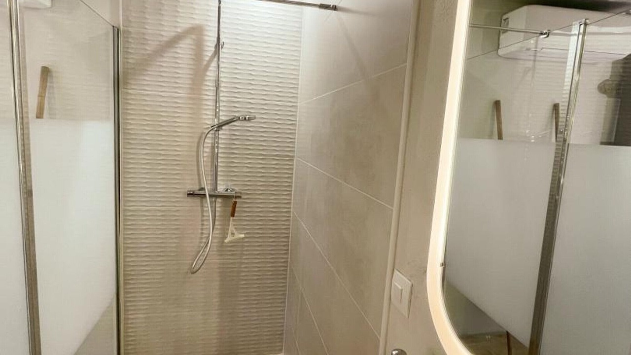 Photo of Bathroom in Chedigny