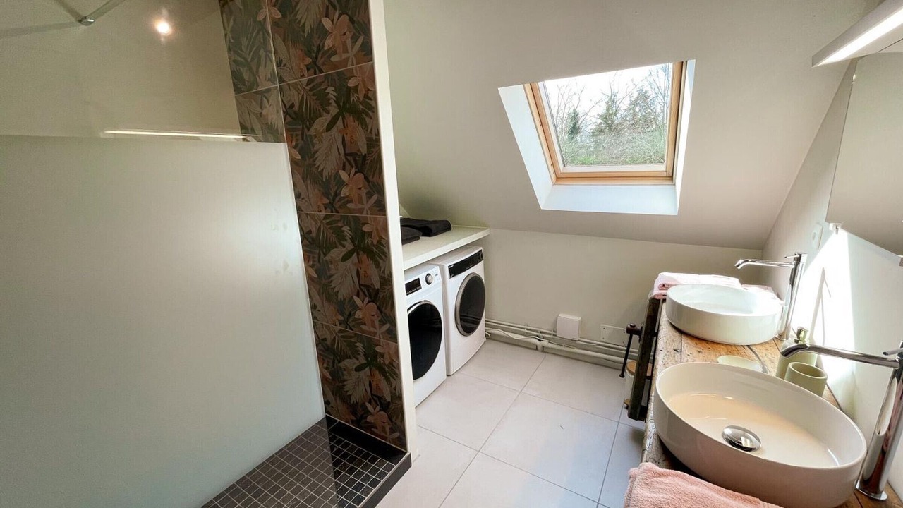 Photo of Bathroom in Chedigny