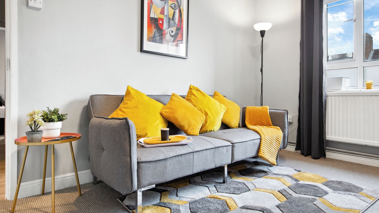 Photo of Livingroom in White City