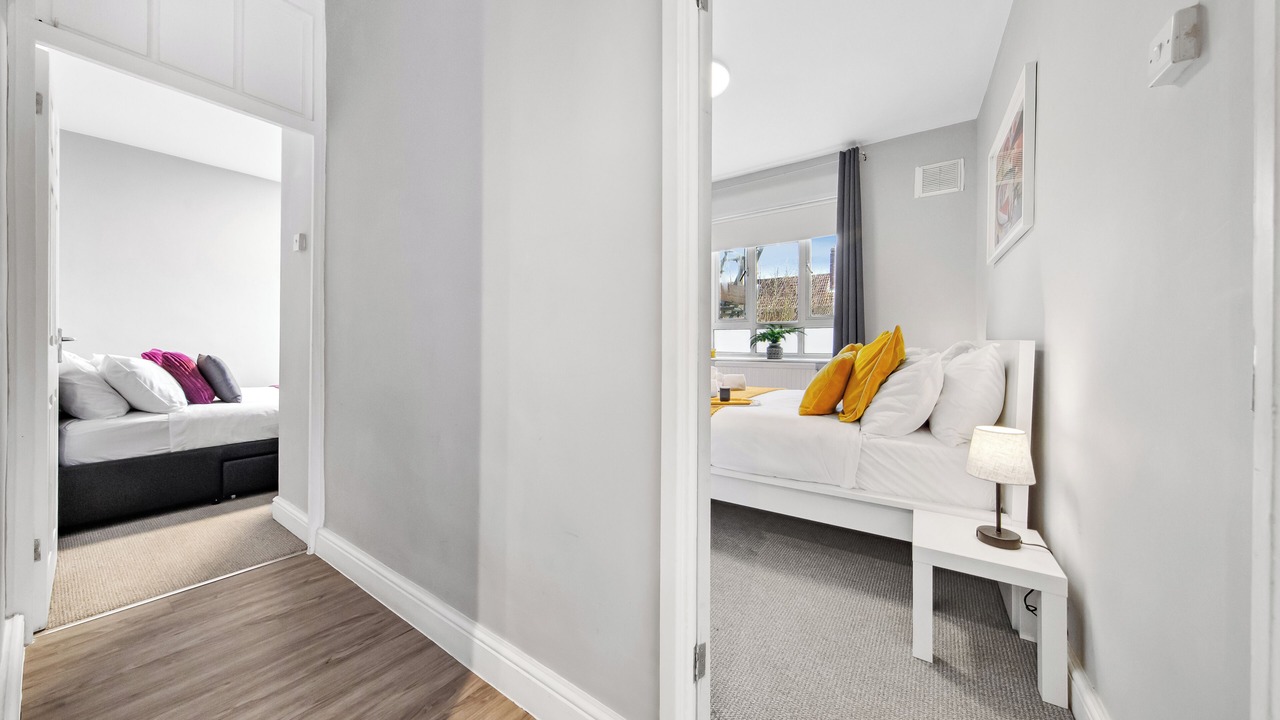 Photo of Bedroom in White City