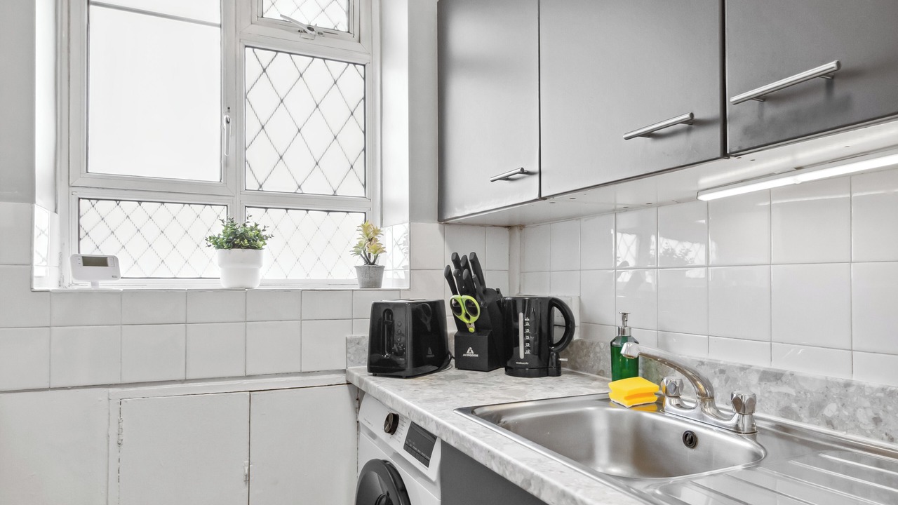 Photo of Kitchen in White City