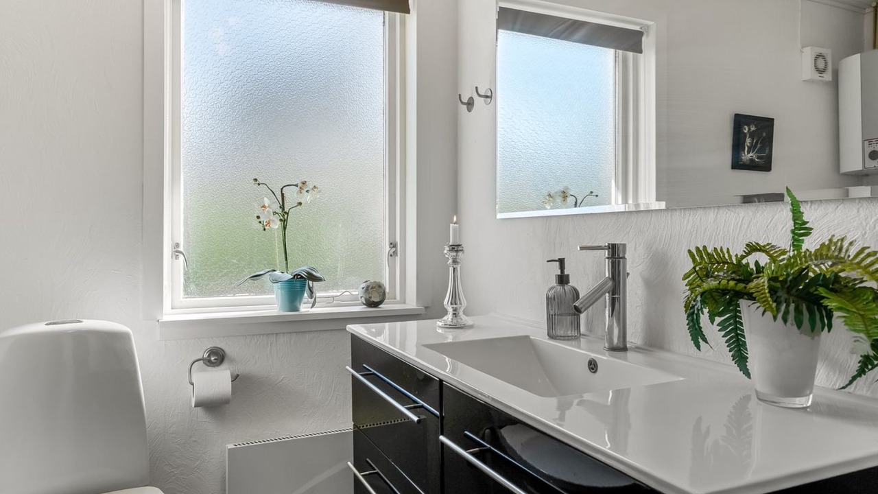 Photo of Bathroom in Hou