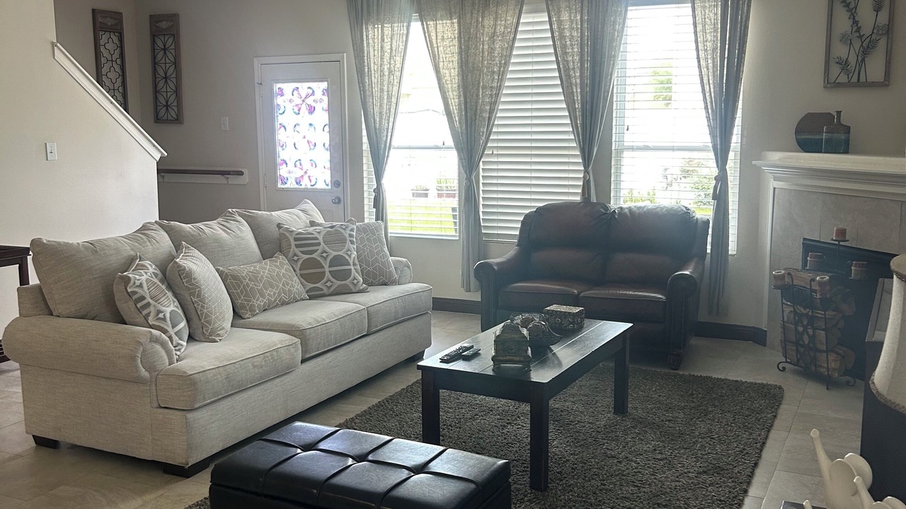 Photo of Livingroom in Cypress