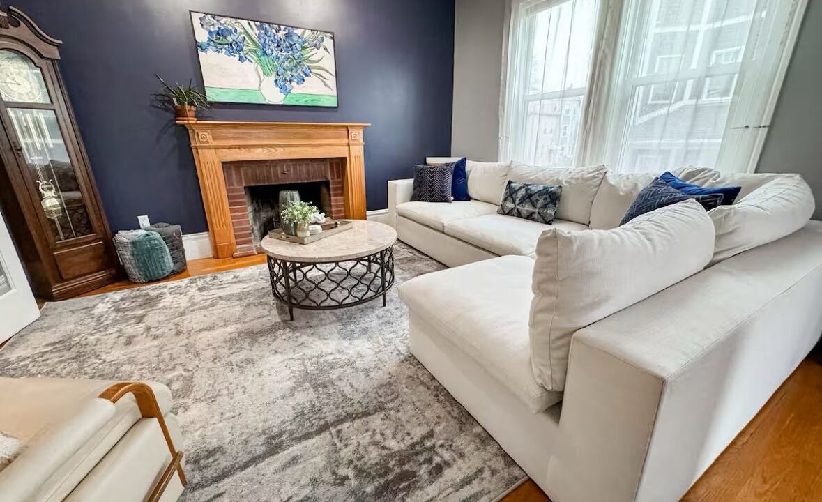 Photo of Livingroom in Columbus Park - Andrew Square