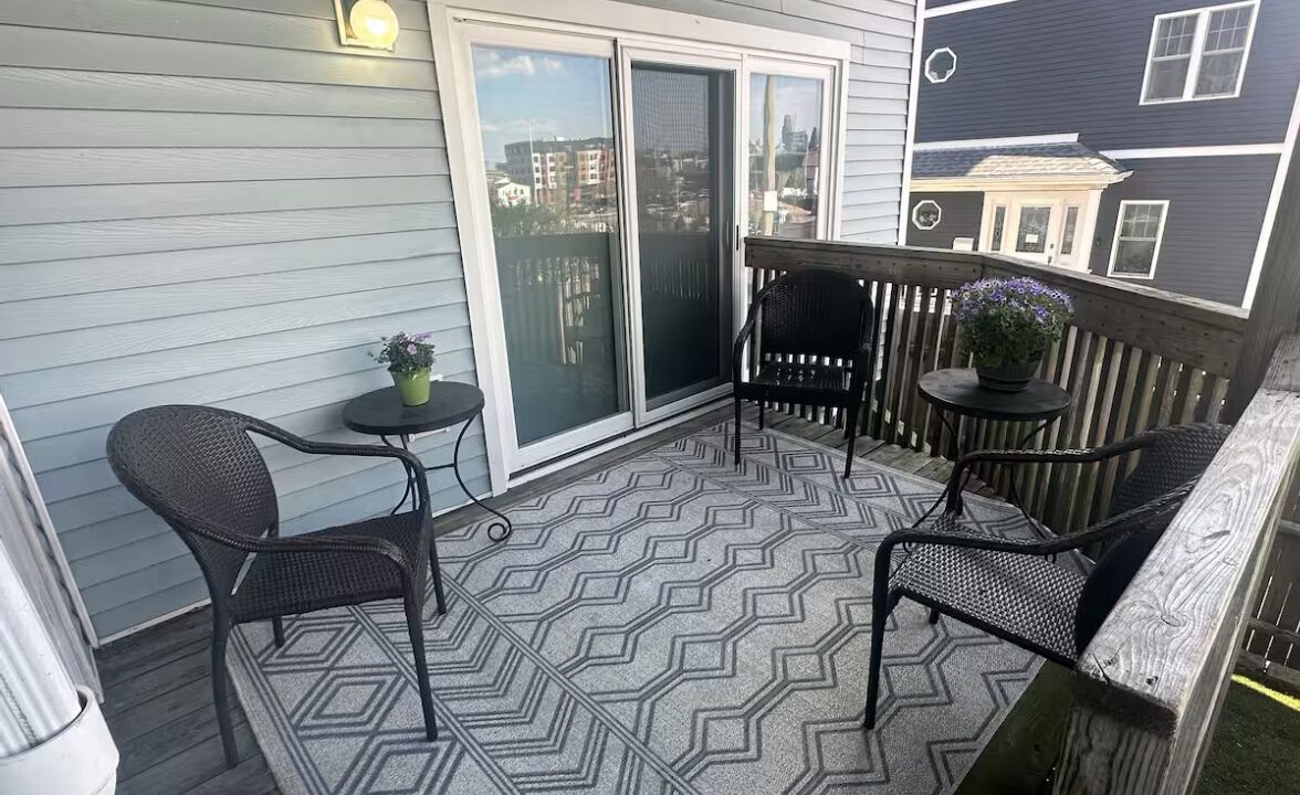 Photo of Patio Balcony in Columbus Park - Andrew Square