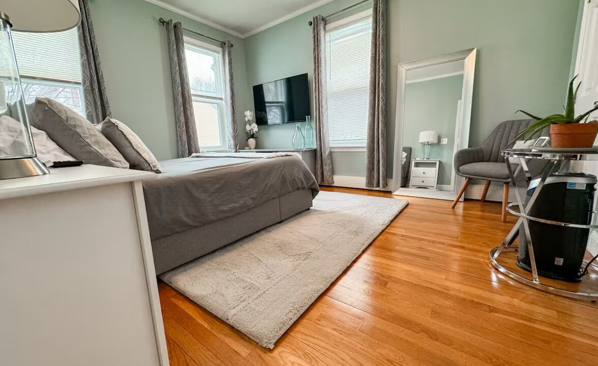 Photo of Bedroom in Columbus Park - Andrew Square