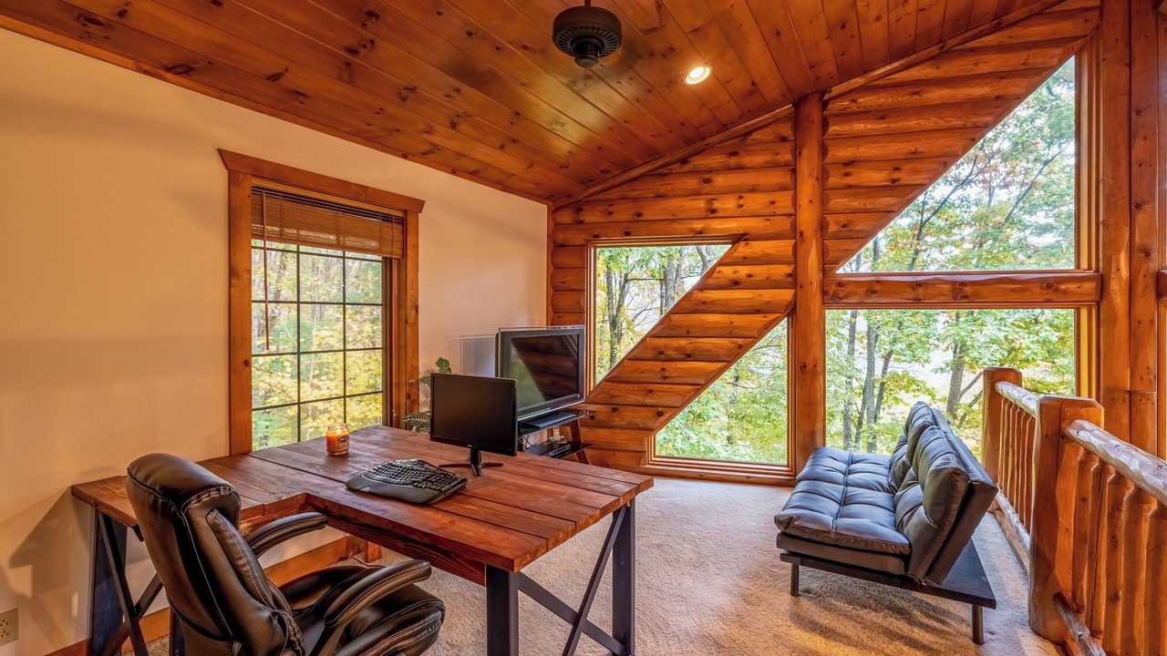 Photo of Livingroom in Slatyfork Farm