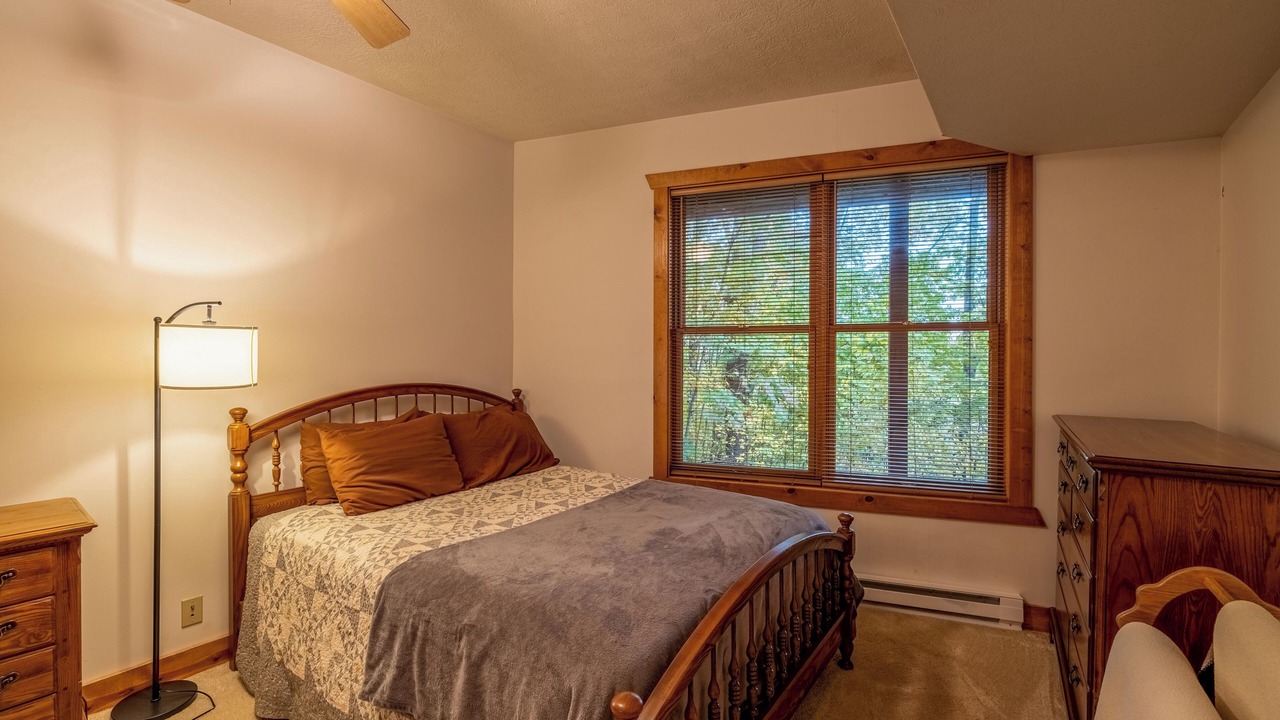 Photo of Bedroom in Slatyfork Farm