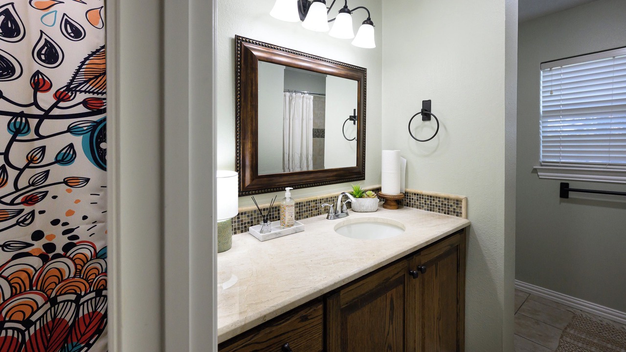 Photo of Bathroom in Era