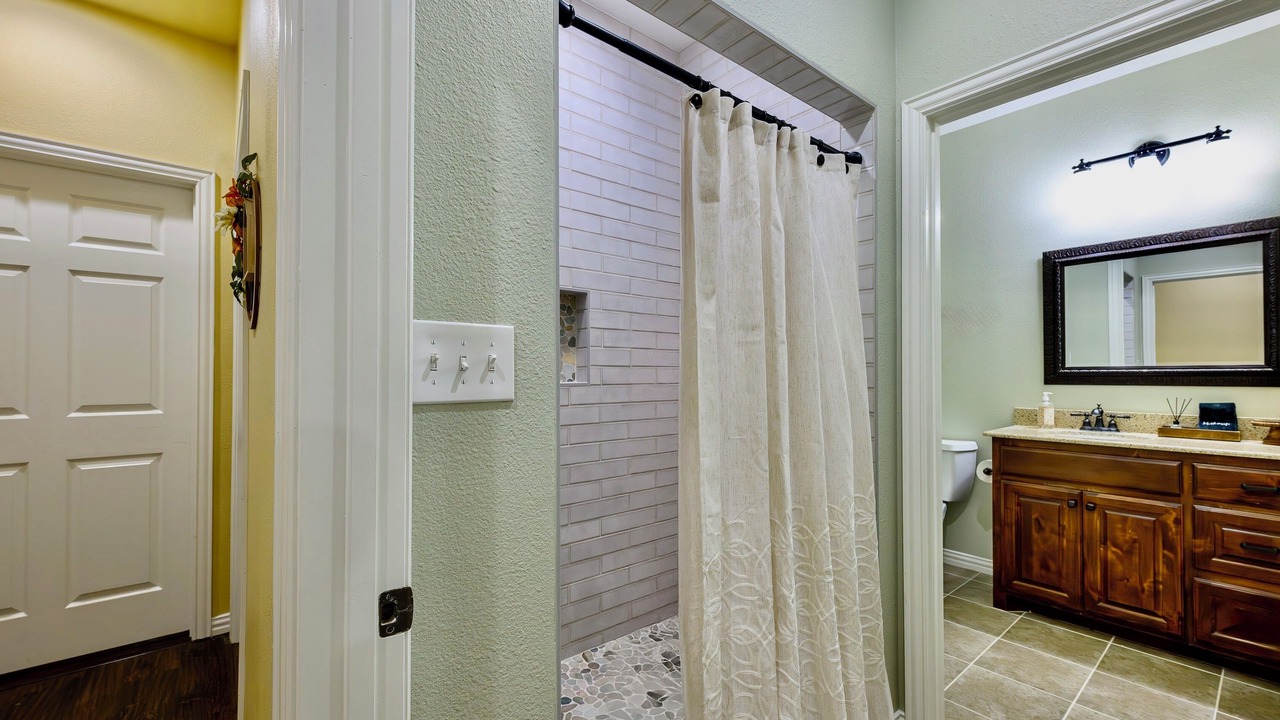 Photo of Bathroom in Era