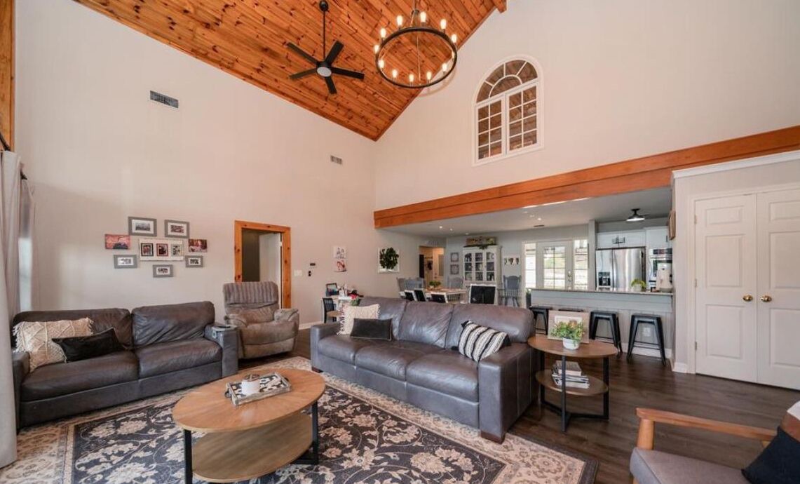 Photo of Livingroom in Gladewater