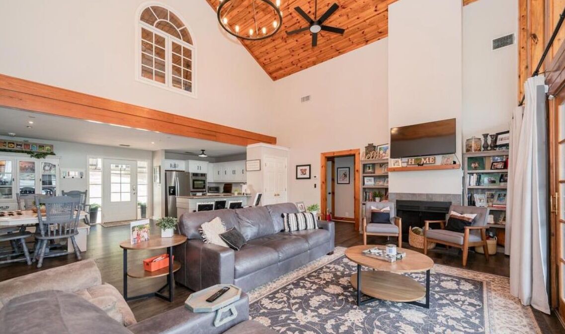 Photo of Livingroom in Gladewater