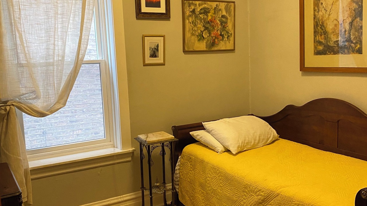 Photo of Bedroom in Logan Square