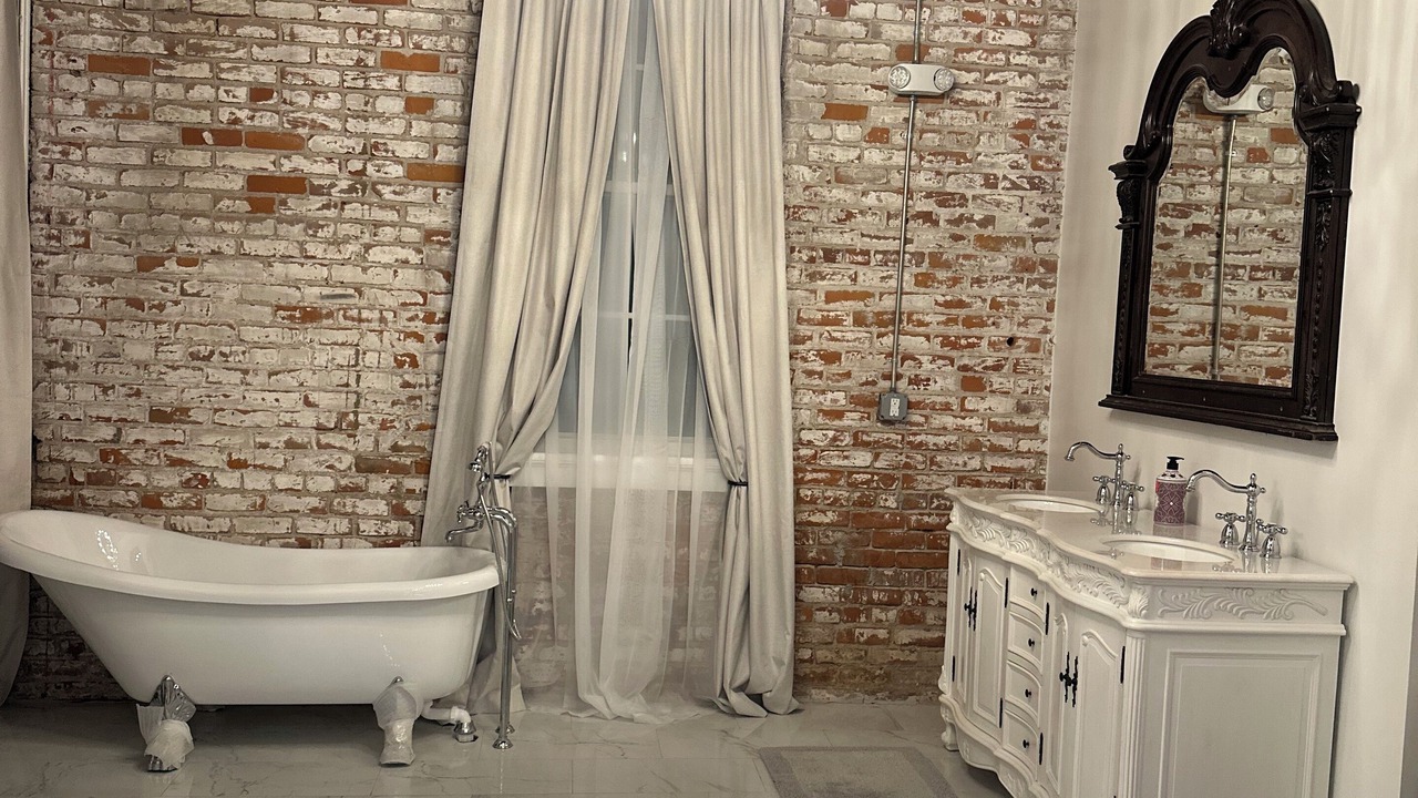 Photo of Bathroom in Sunshine