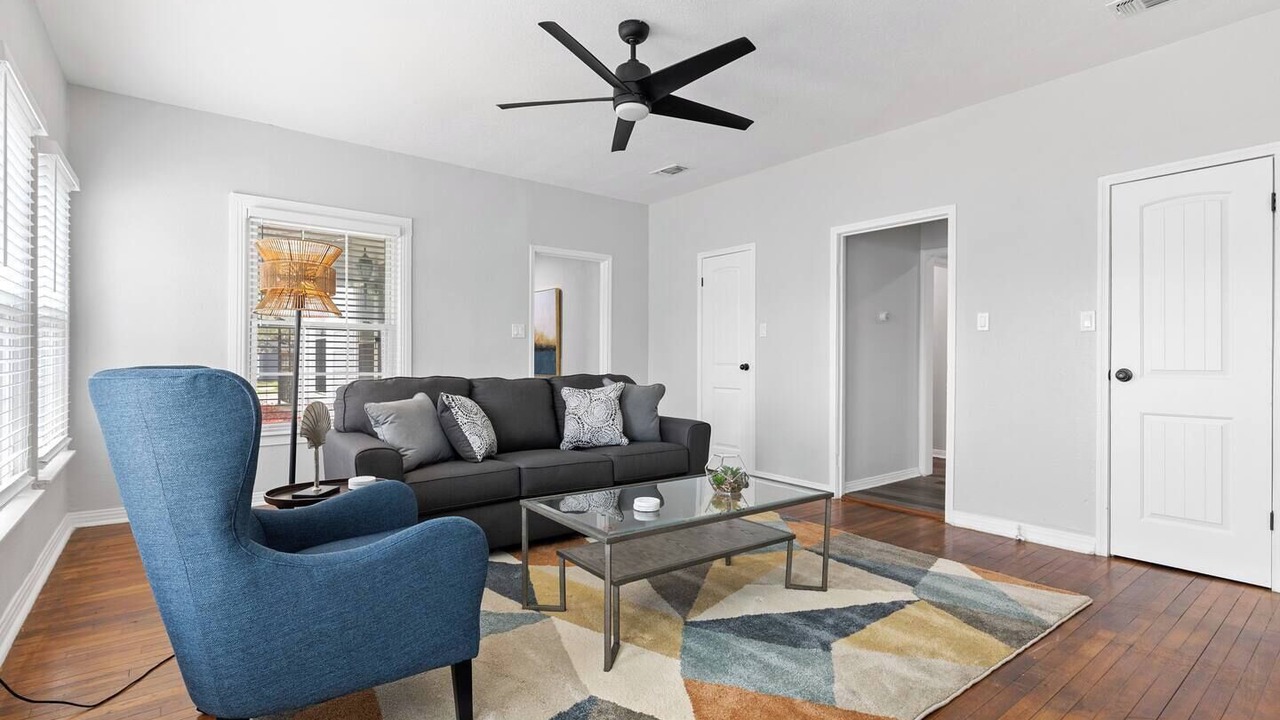 Photo of Livingroom in Arlington Heights