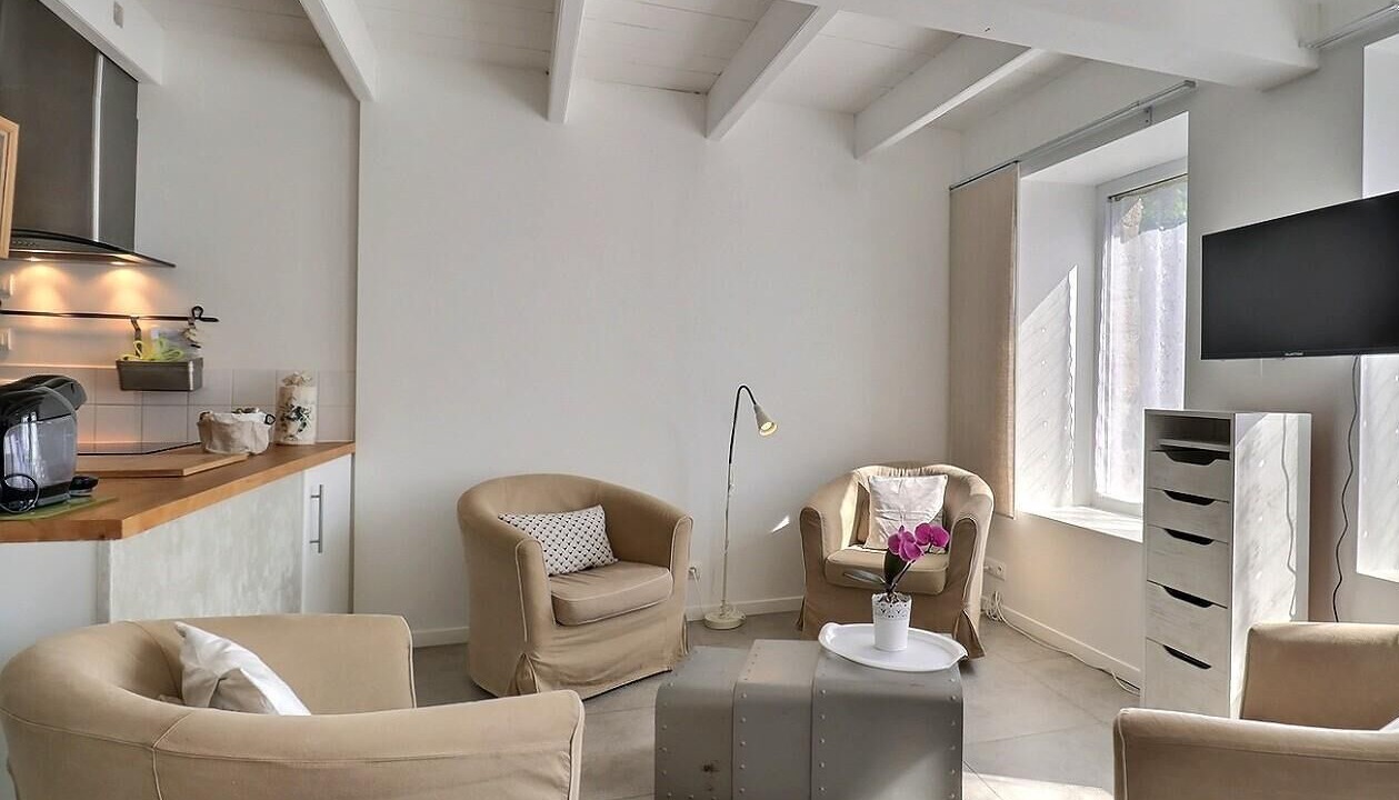 Photo of Livingroom in Saint-Coulomb