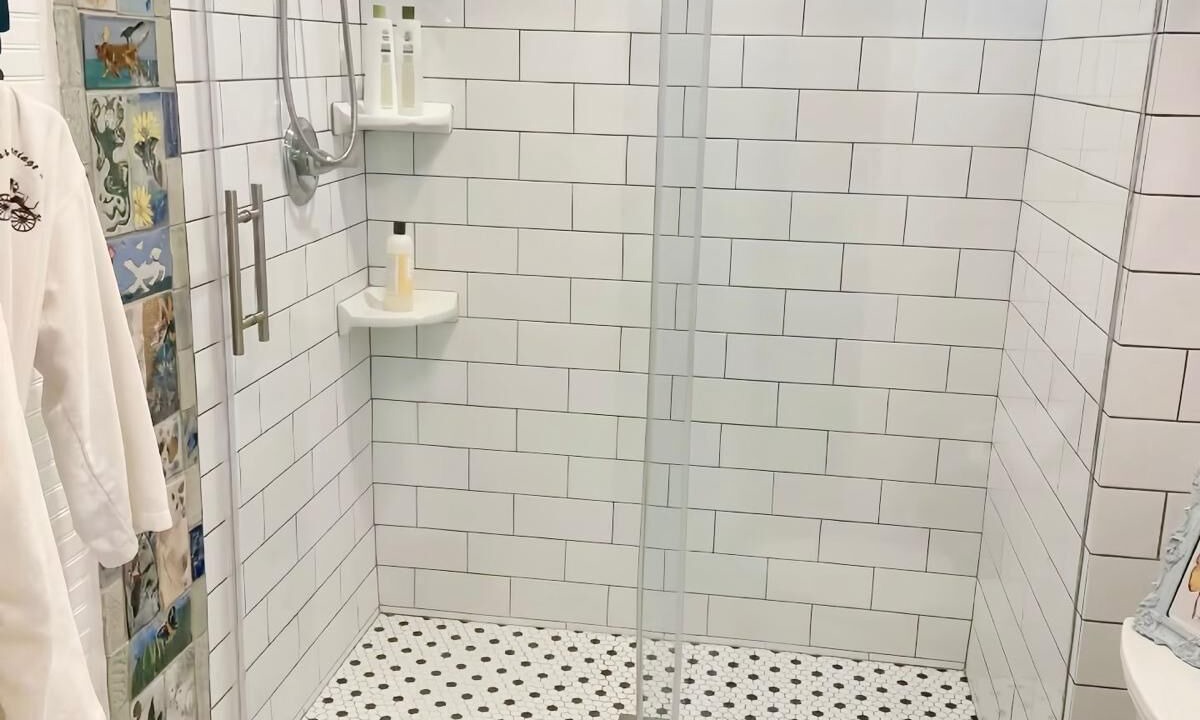 Photo of Bathroom in Round Rock Original Plat