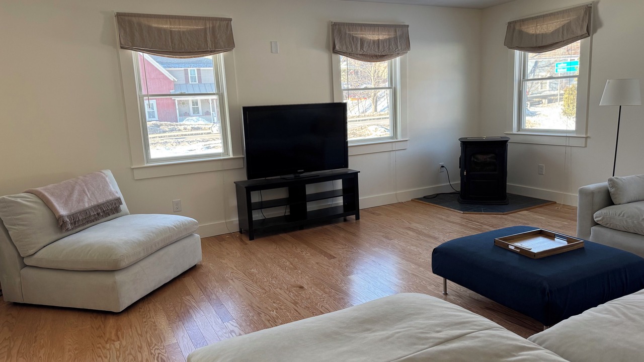 Photo of Livingroom in Chester Depot