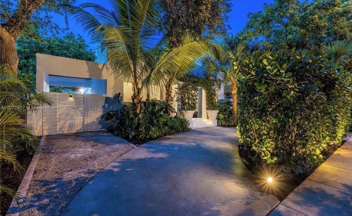 Photo of Outdoor in El Portal