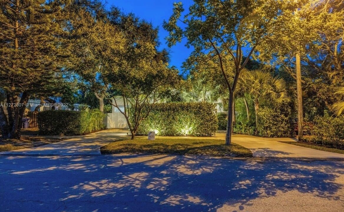Photo of Outdoor in El Portal