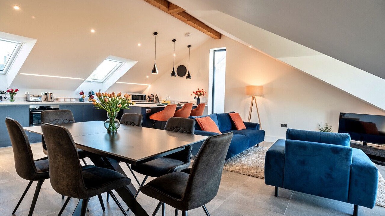 Photo of Others in The Lizard