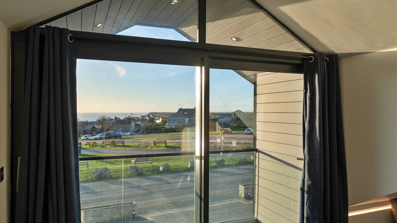 Photo of Others in The Lizard