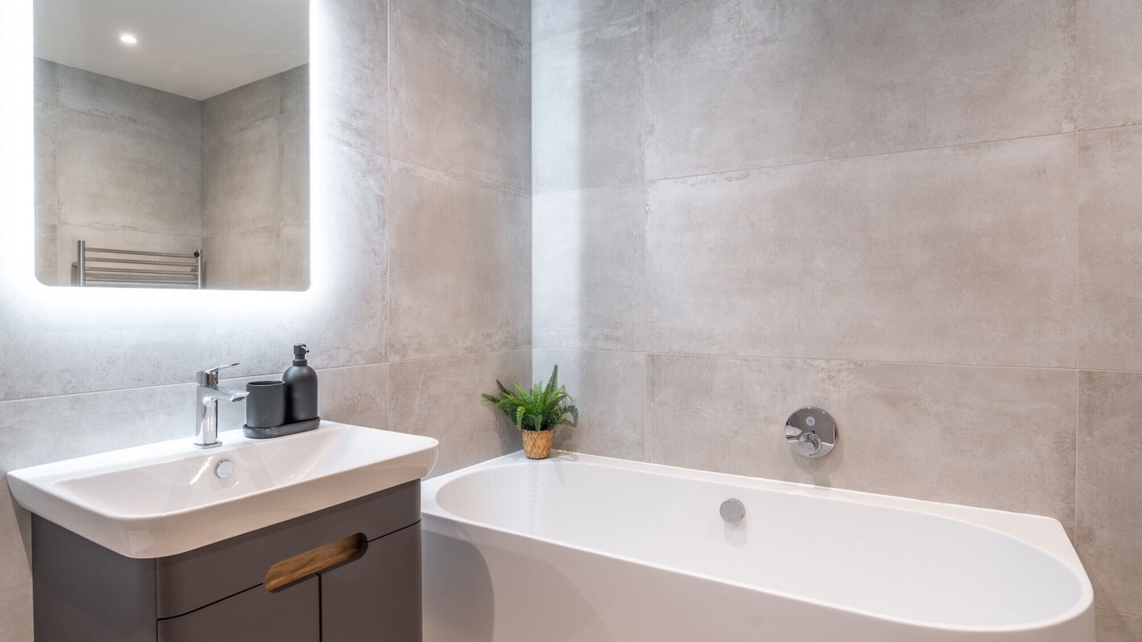 Photo of Bathroom in The Lizard