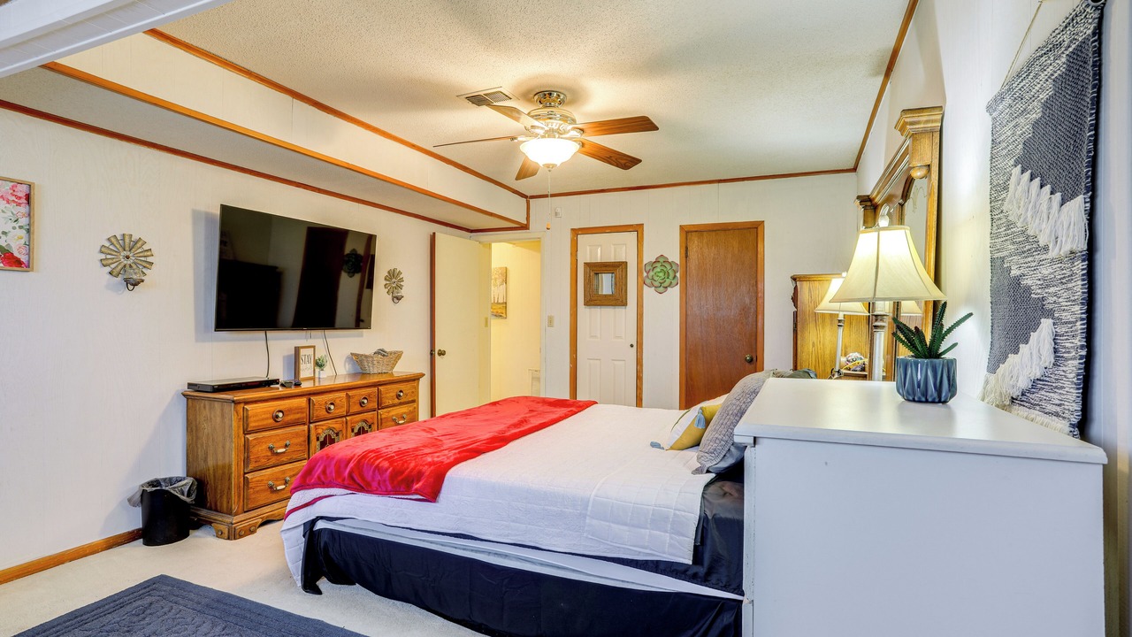 Photo of Bedroom in Hardy