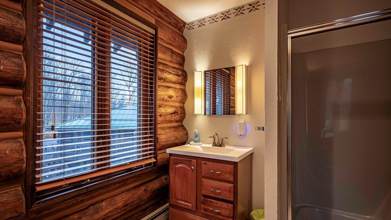 Photo of Bathroom in Town of Webb