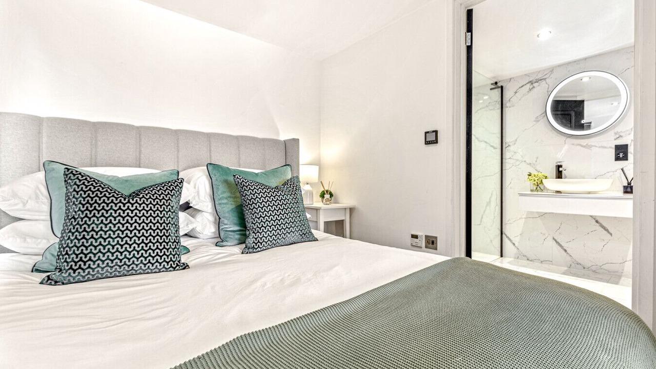 Photo of Bedroom in Henley