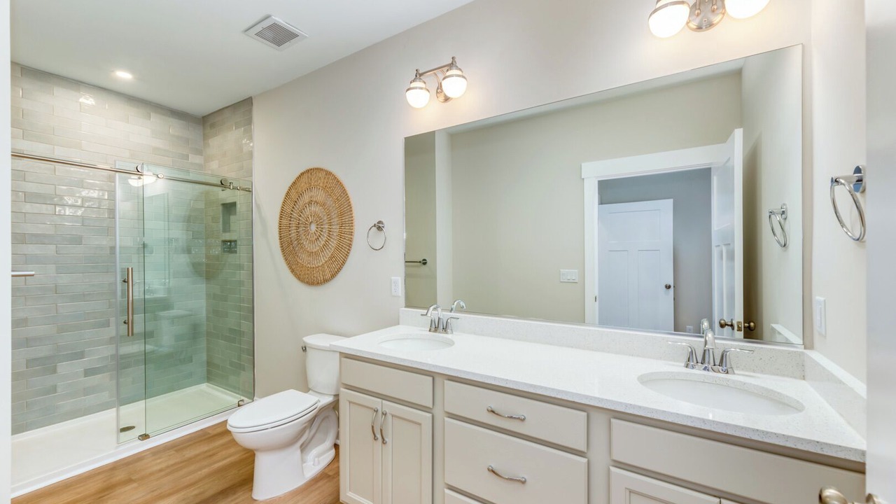 Photo of Bathroom in Bermuda Bay